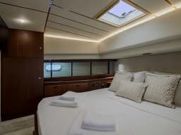 Ferretti 72 in Athens / Alimos Marina thumbnail 24