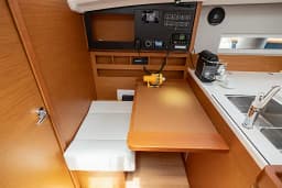 Sun Odyssey 410 in Lefkada / D-Marin Marina Lefkas thumbnail 23