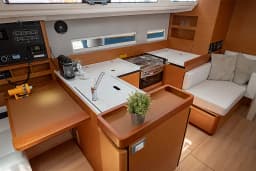 Sun Odyssey 410 in Lefkada / D-Marin Marina Lefkas thumbnail 25