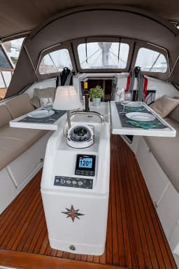 Sun Odyssey 410 in Lefkada / D-Marin Marina Lefkas thumbnail 50