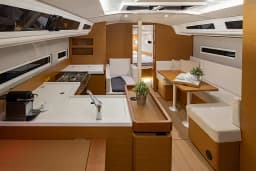 Sun Odyssey 410 in Lefkada / D-Marin Marina Lefkas thumbnail 7