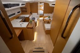 Sun Odyssey 410 in Lefkada / D-Marin Marina Lefkas thumbnail 9