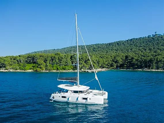 Lagoon 42 in Kaštel Gomilica / Marina Kaštela - Photo 1