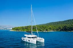 Lagoon 42 in Kaštel Gomilica / Marina Kaštela thumbnail 7