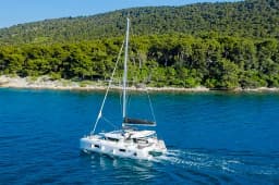 Lagoon 42 in Kaštel Gomilica / Marina Kaštela thumbnail 8