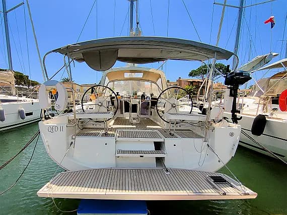 Oceanis 41.1 in Grimaud / Port Grimaud - image 1
