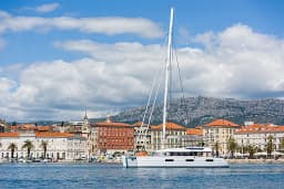 Lagoon 620 in Split / Port of Split / West Harbour thumbnail 28