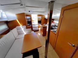 Sun Odyssey 440 in Pula / Marina Polesana thumbnail 21