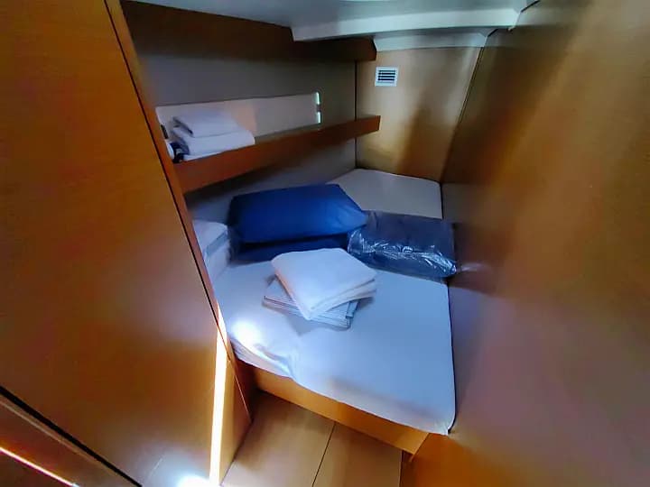 Sun Odyssey 440 in Pula / Marina Polesana - Photo 4