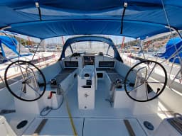 Sun Odyssey 440 in Pula / Marina Polesana thumbnail 6