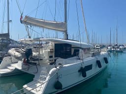Lagoon 42 in Sicily / Capo d'Orlando Marina thumbnail 11