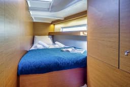 Sun Odyssey 440 in Rhodes New Marina thumbnail 10