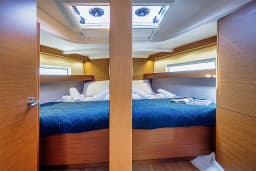 Sun Odyssey 440 in Rhodes New Marina thumbnail 12