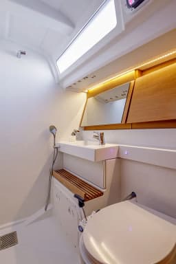 Sun Odyssey 440 in Rhodes New Marina thumbnail 7