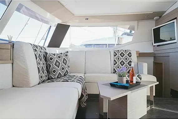 Saona 47 in Lavrion Marina - Photo 3