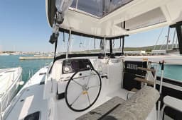 Lagoon 42 in Sukošan / D-Marin Dalmacija Marina thumbnail 17