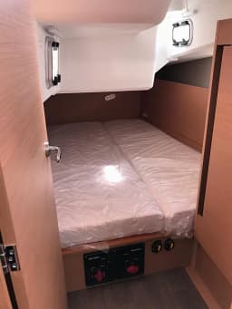 Sun Odyssey 410 in Piombino / Marina Arcipelago Toscano thumbnail 10