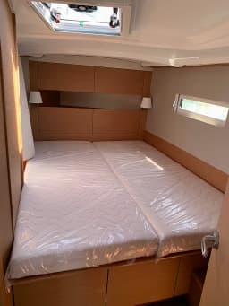 Sun Odyssey 410 in Piombino / Marina Arcipelago Toscano thumbnail 15