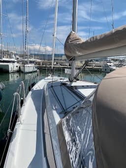 Sun Odyssey 410 in Piombino / Marina Arcipelago Toscano thumbnail 5