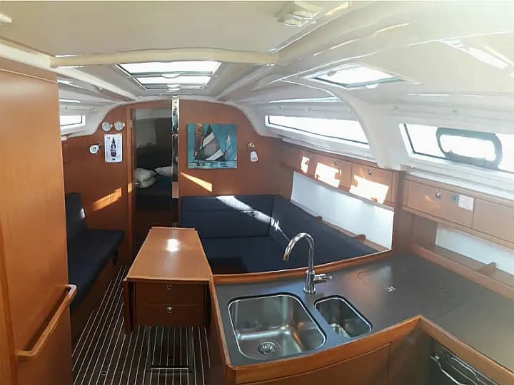 Bavaria Cruiser 37 in Lefkada / D-Marin Marina Lefkas - Photo 5