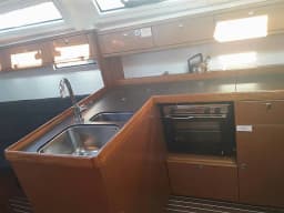 Bavaria Cruiser 37 in Lefkada / D-Marin Marina Lefkas thumbnail 5