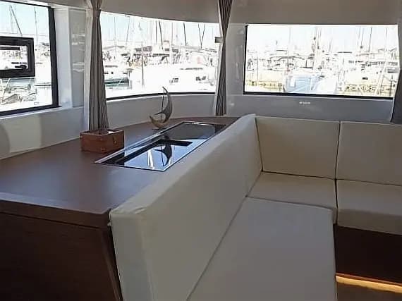 Lagoon 50 in Athens / Alimos Marina - Photo 3