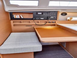 Sun Odyssey 410 in Lefkada / D-Marin Marina Lefkas thumbnail 26