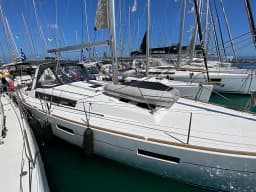 Oceanis 45 in Rhodes New Marina thumbnail 11