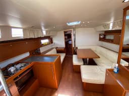 Oceanis 45 in Rhodes New Marina thumbnail 25