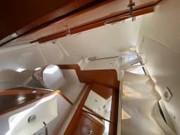 Oceanis 45 in Rhodes New Marina thumbnail 28
