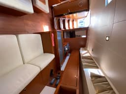 Oceanis 45 in Rhodes New Marina thumbnail 38
