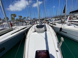 Oceanis 45 in Rhodes New Marina thumbnail 9