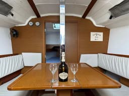 Sun Odyssey 349 in Drage / Marina Drage thumbnail 2