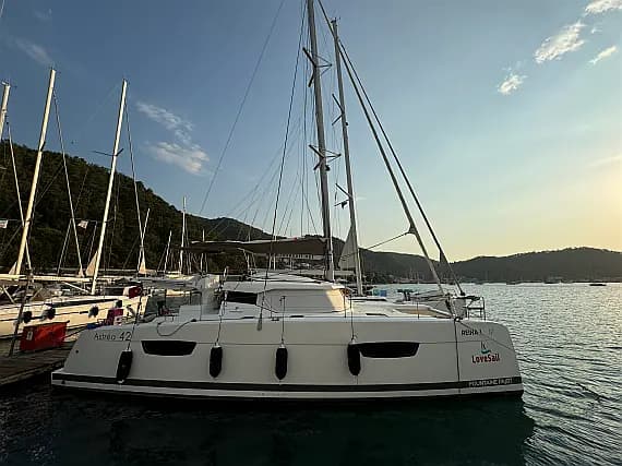 Astréa 42 in Fethiye / Yacht Classic Hotel - image 1