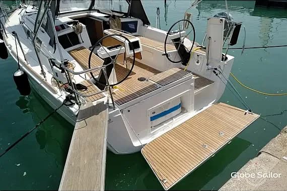 Dufour 360 Grand Large in Ibiza / Sant Antoni de Portmany Port - Photo 3