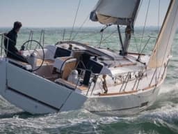 Dufour 360 Grand Large in Ibiza / Sant Antoni de Portmany Port thumbnail 7