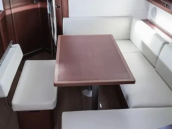 Oceanis 45 in Tivat / Porto Montenegro - Photo 3
