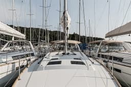 Oceanis 45 in Tivat / Porto Montenegro thumbnail 5