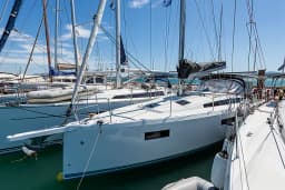 Sun Odyssey 410 in Lefkada / Port of Lefkas thumbnail 13