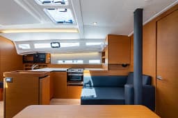 Sun Odyssey 410 in Lefkada / Port of Lefkas thumbnail 14