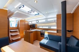 Sun Odyssey 410 in Lefkada / Port of Lefkas thumbnail 15