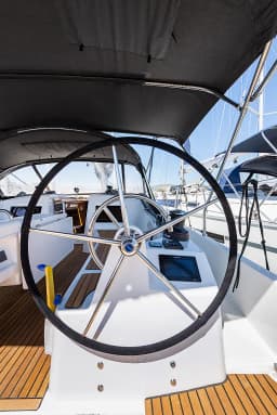 Sun Odyssey 410 in Lefkada / Port of Lefkas thumbnail 26