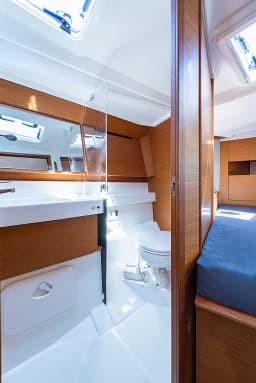 Sun Odyssey 410 in Lefkada / Port of Lefkas thumbnail 30