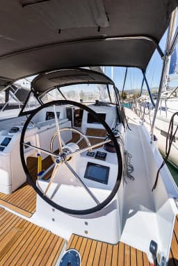 Sun Odyssey 410 in Lefkada / Port of Lefkas thumbnail 32