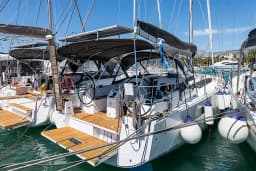 Sun Odyssey 410 in Lefkada / Port of Lefkas thumbnail 7