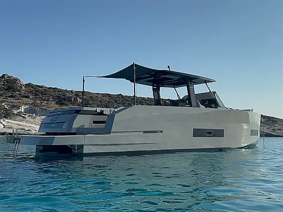 De Antonio D42 in Lavrion / Olympic Marina - Photo 1