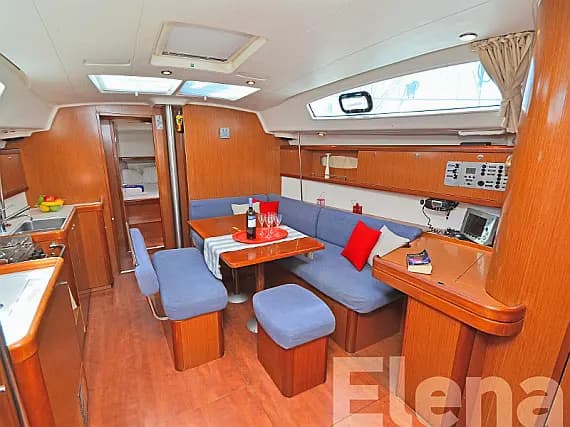 Oceanis 43 in Athens / Alimos Marina - Photo 3