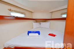 Oceanis 43 in Athens / Alimos Marina thumbnail 6