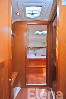 Oceanis 43 in Athens / Alimos Marina thumbnail 9