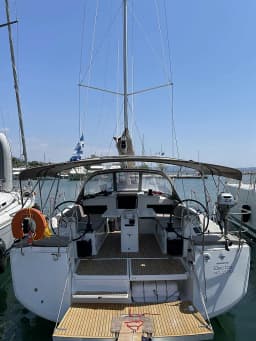 Sun Odyssey 490 in Paros port thumbnail 7
